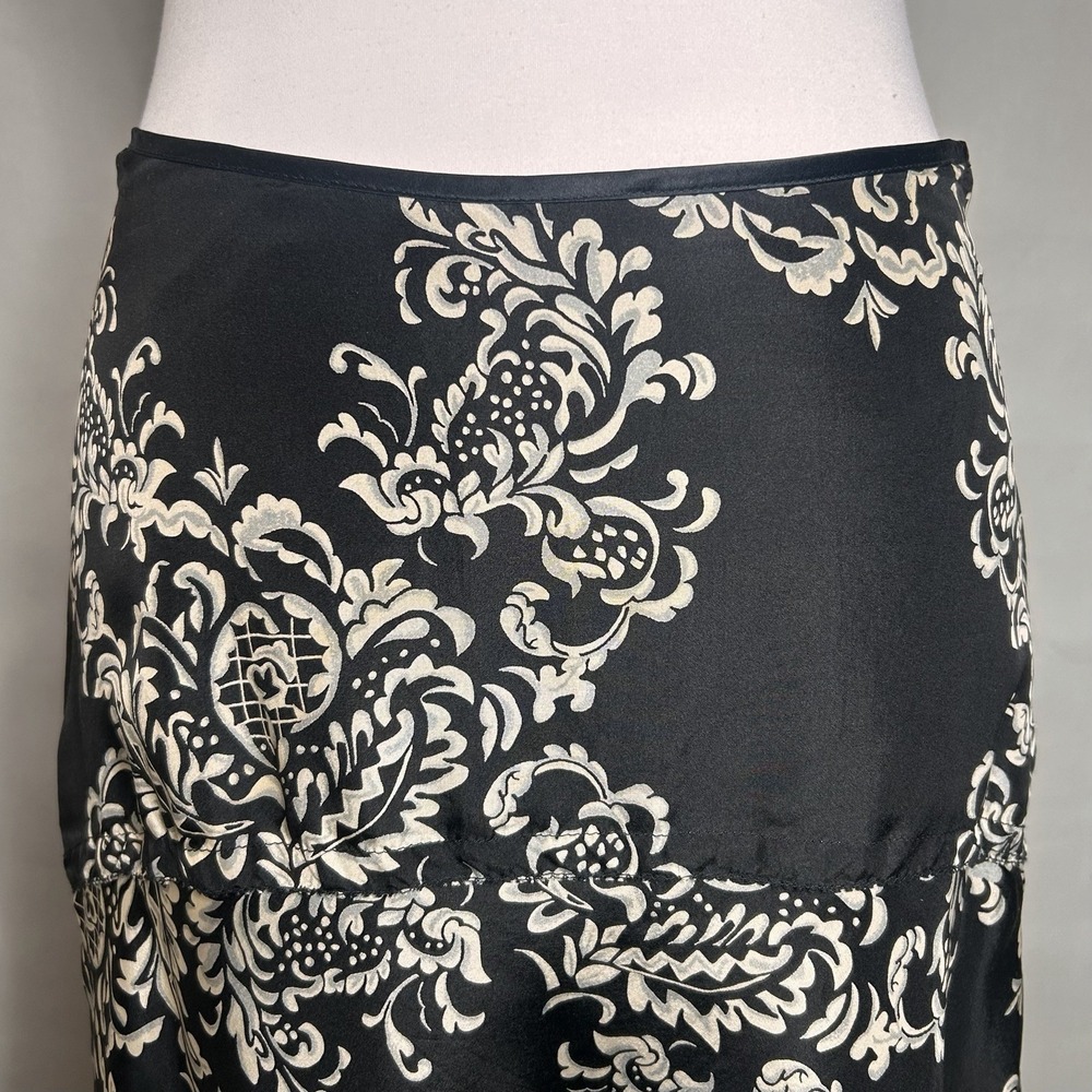 White House Black Market Silk Skirt 2 Black Ivory Baroque Floral WHBM Gothic - Picture 6 of 14
